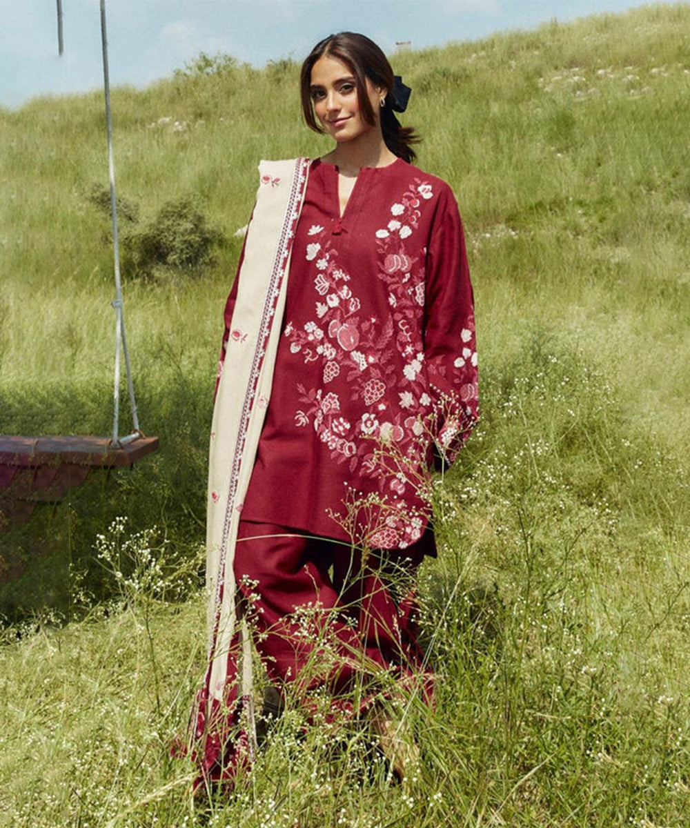 Zara Shahjahan 3PC Dhanak Embroidered Shirt with Digital Printed Shawl – ZC282