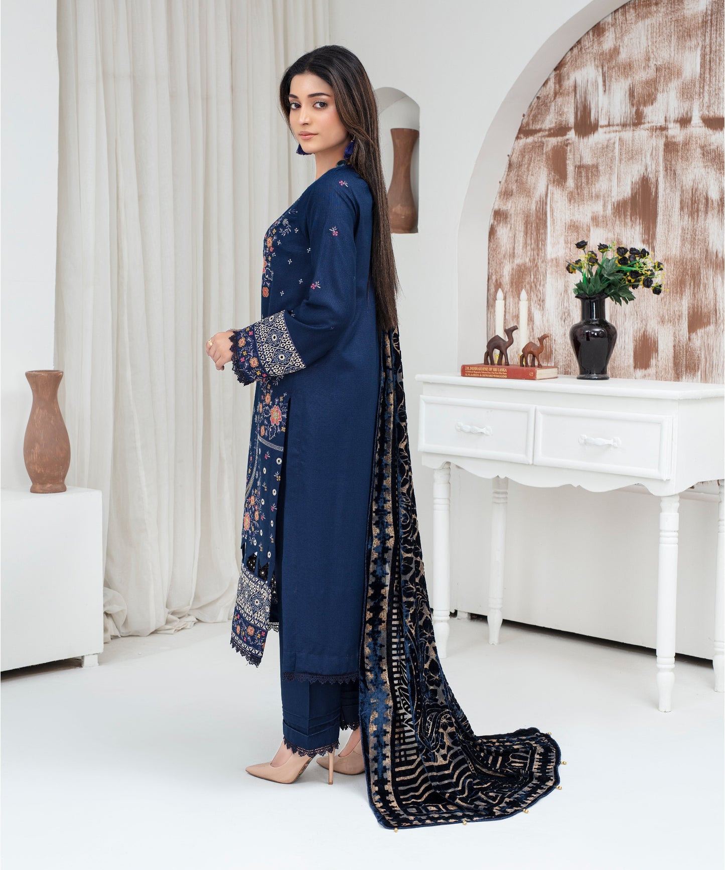 CREATION Dhanak 3PC Chikankari Embroidered Shirt with Velvet Plachi Shawl – ZC2103