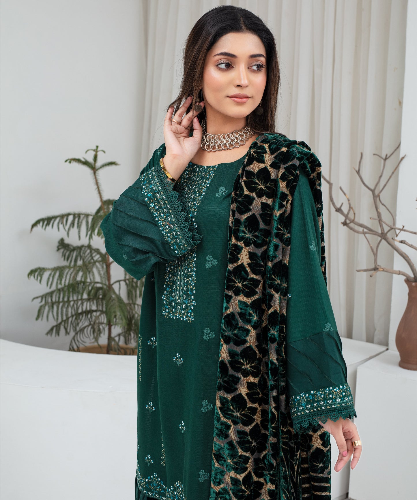 CREATION Dhanak 3PC Chikankari Embroidered Shirt with Velvet Plachi Shawl – ZC2105