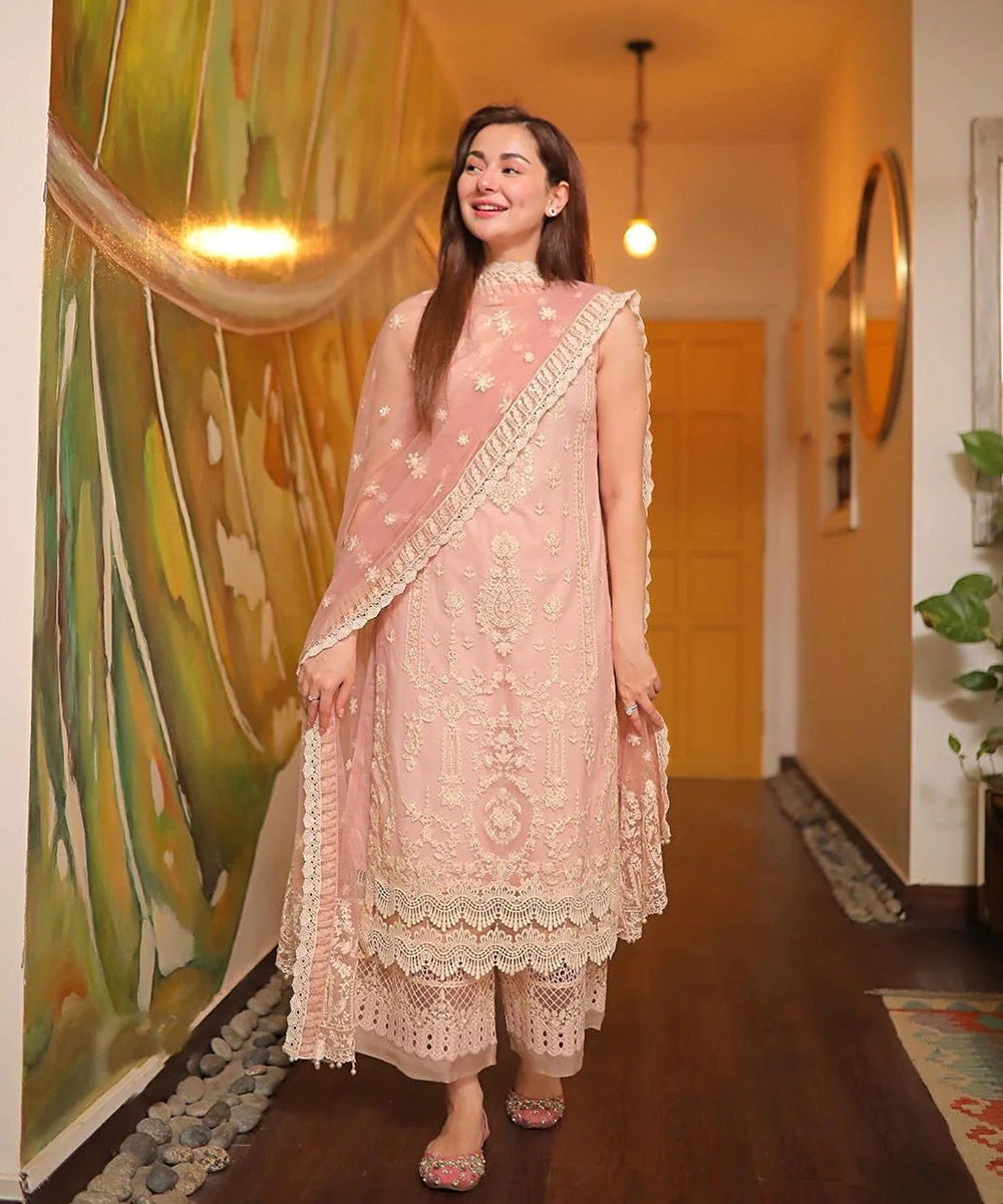 Faiza Saqlain Lawn 3PC Embroidered with Organza Embroidered Dupatta – ZC1049