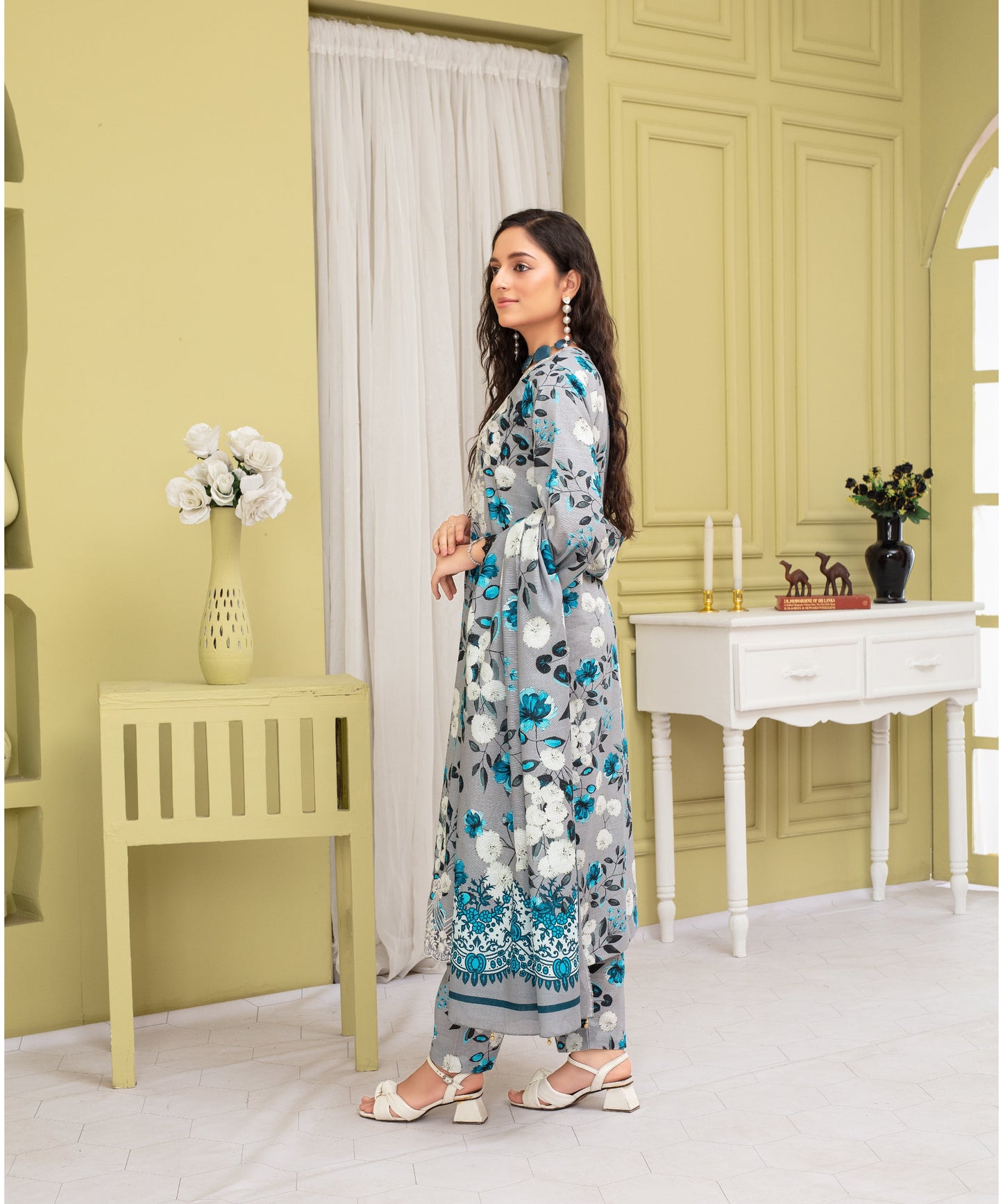 Creation Khaddar 3PC Printed Shirt & Trouser with Dupatta – ZC916