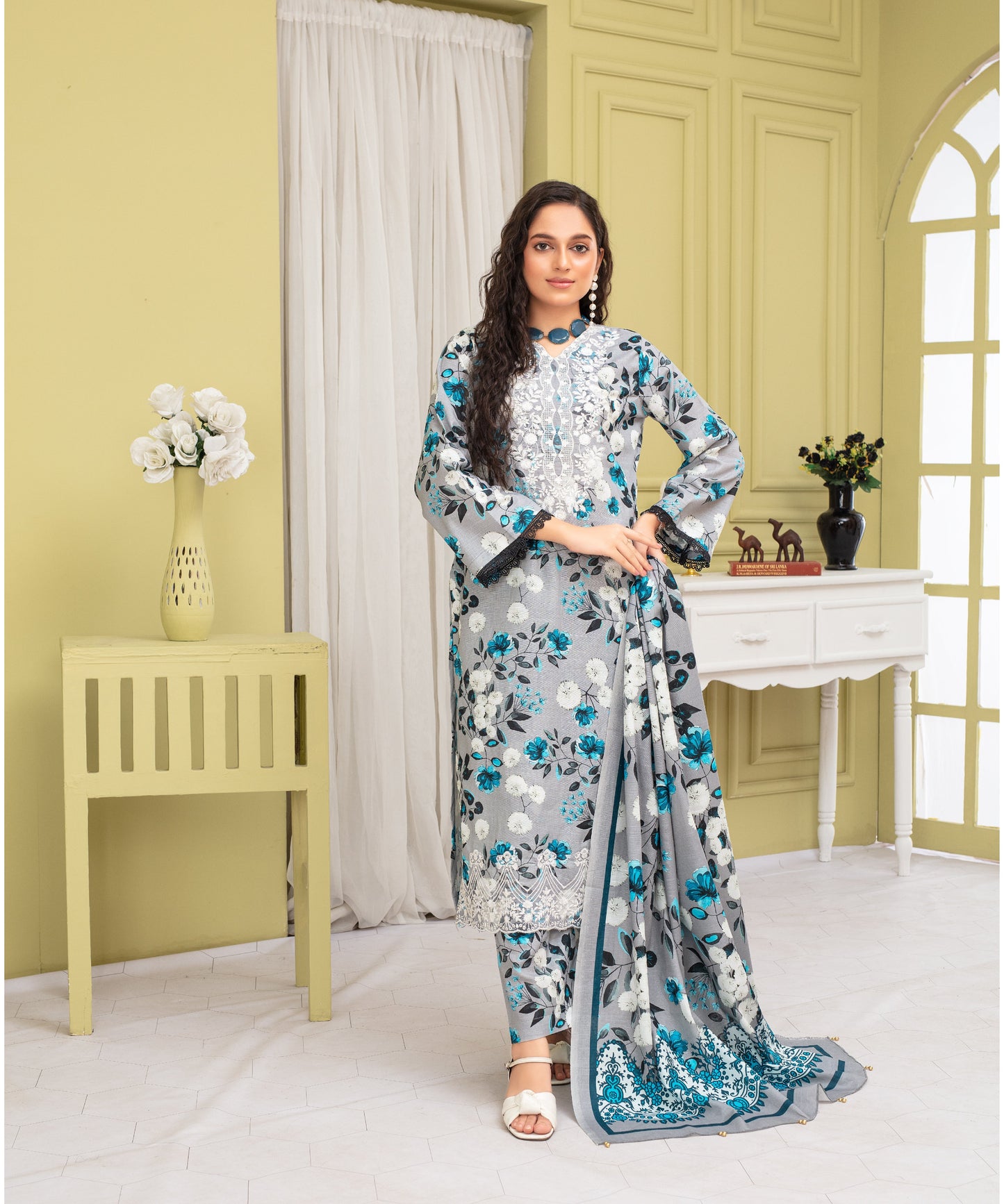 Creation Khaddar 3PC Printed Shirt & Trouser with Dupatta – ZC916