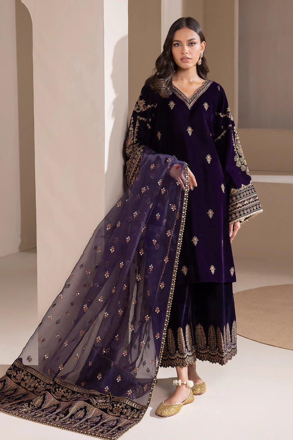 Velvet-3pc Embroidered with Organza Embroidered Dupatta-953