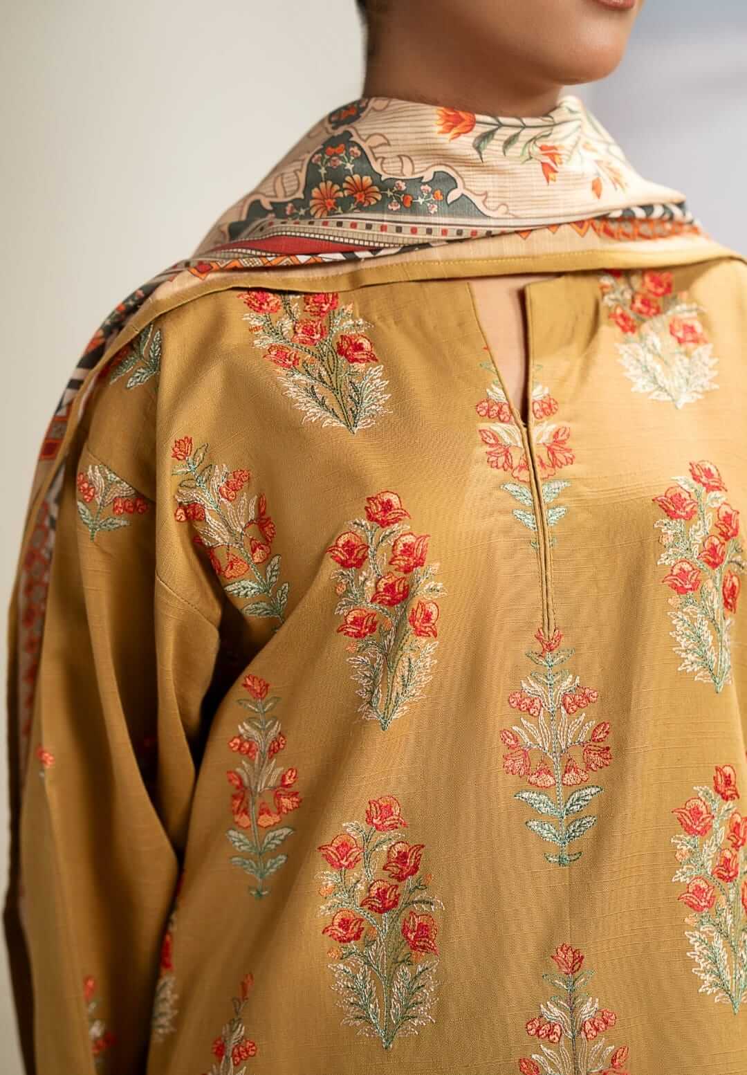 Sapphire Lawn 3PC Embroidered with Digital Printed Dupatta – ZC1188